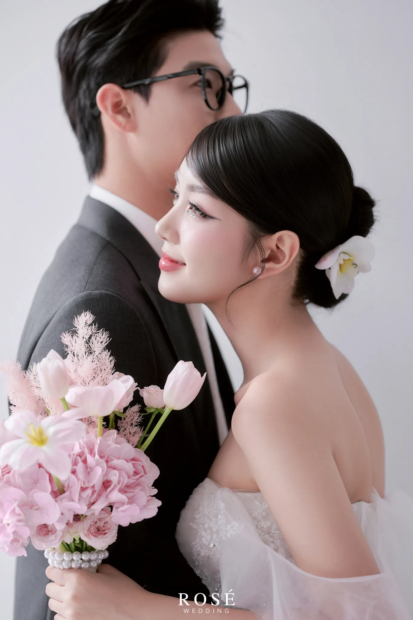 Tạp Chí Editorial · Rosé Wedding